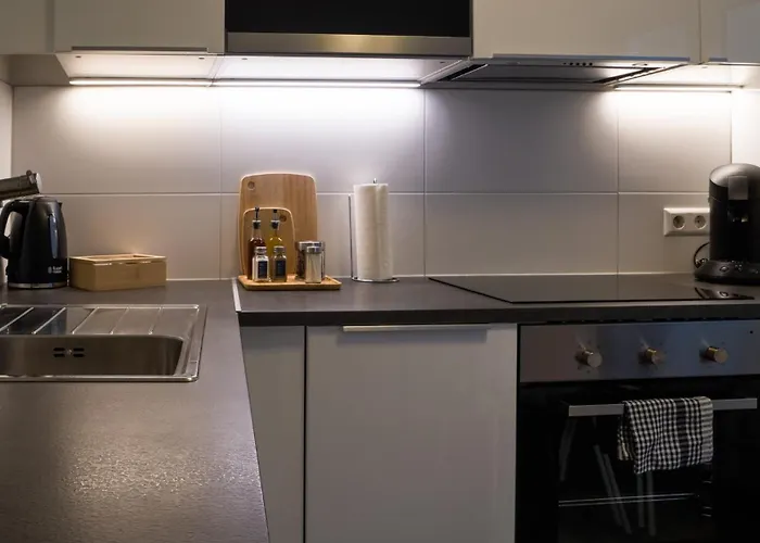 Modern, Gross, Direkt Im Zentrum *